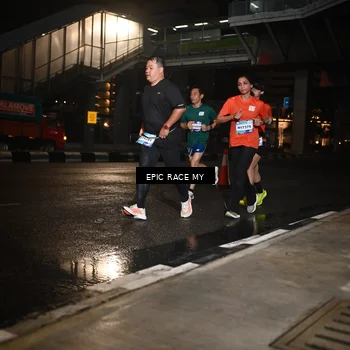Runner Photo 7709759