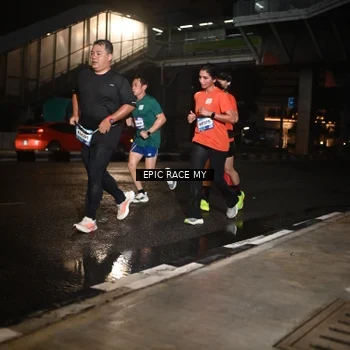 Runner Photo 7709760