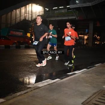 Runner Photo 7709761