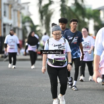 Runner Photo 7709772