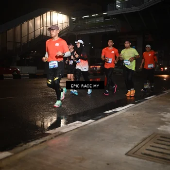 Runner Photo 7709780