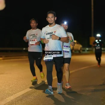 Runner Photo 7709783