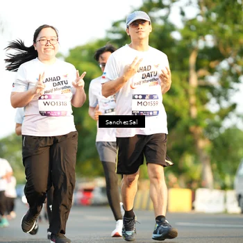 Runner Photo 7709784