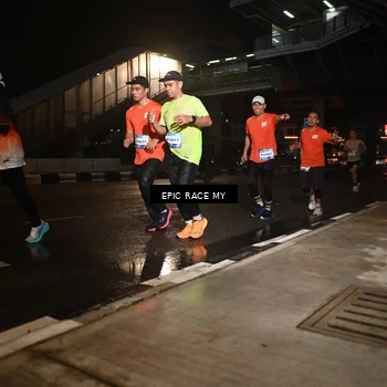 Runner Photo 7709804