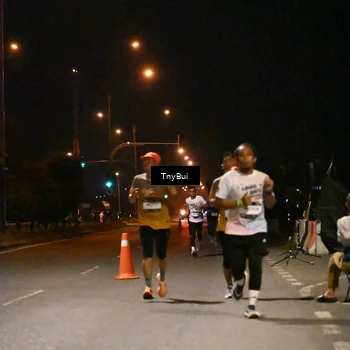 Runner Photo 7709805