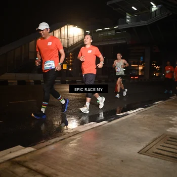 Runner Photo 7709817