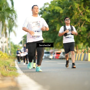 Runner Photo 7709842