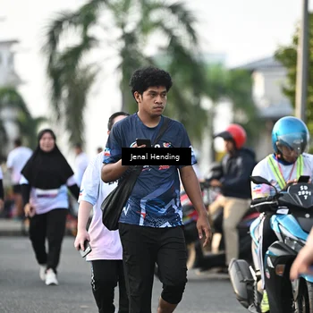 Runner Photo 7709850
