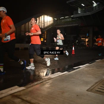 Runner Photo 7709851