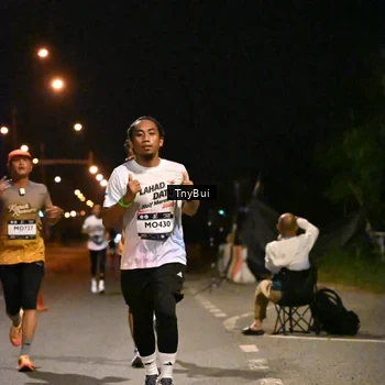 Runner Photo 7709854