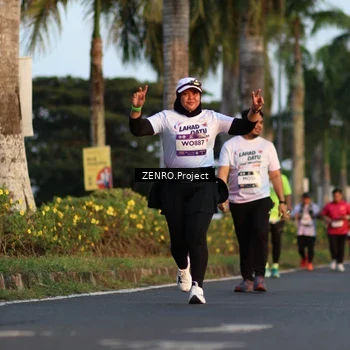 Runner Photo 7709876