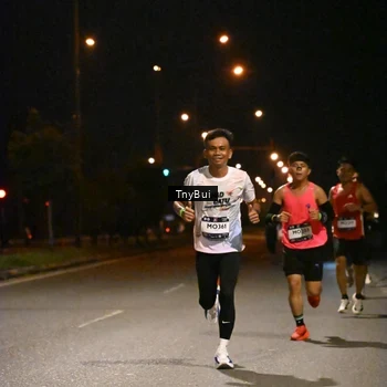 Runner Photo 7709890