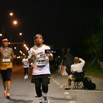 Runner Photo 7709894