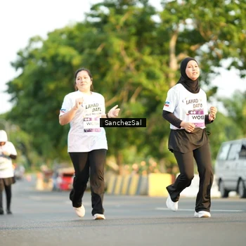 Runner Photo 7709895