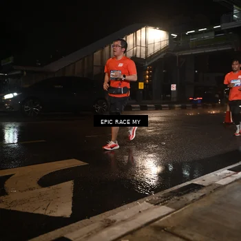 Runner Photo 7709897