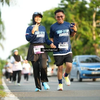 Runner Photo 7709906