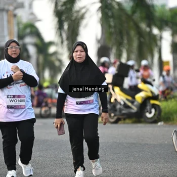 Runner Photo 7709908