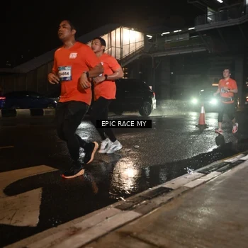 Runner Photo 7709912