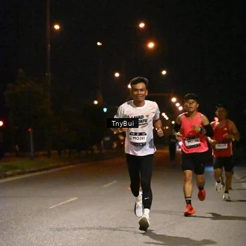 Runner Photo 7709914