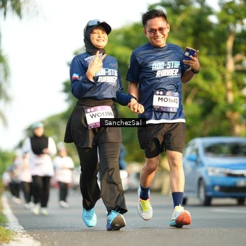 Runner Photo 7709915