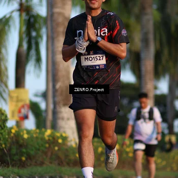 Runner Photo 7709917