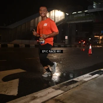 Runner Photo 7709918