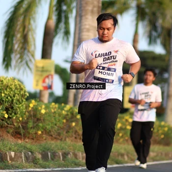Runner Photo 7709920