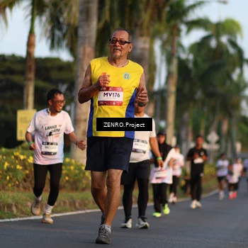 Runner Photo 7709935
