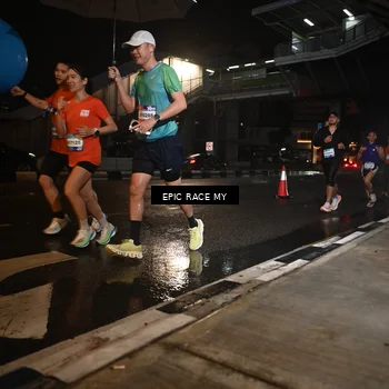 Runner Photo 7709936