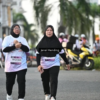 Runner Photo 7709949