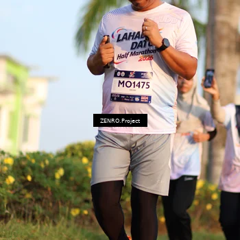 Runner Photo 7709954