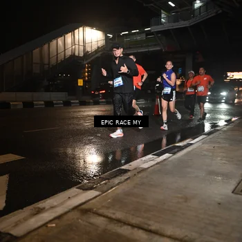 Runner Photo 7709958