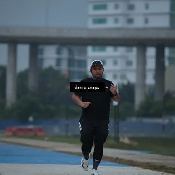 Runner Photo 7709969