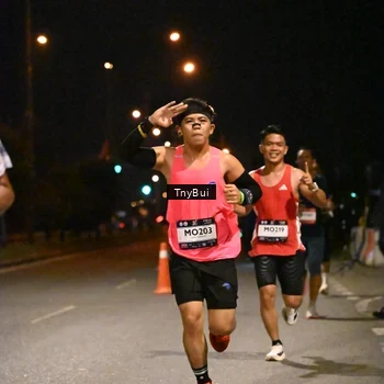 Runner Photo 7709972