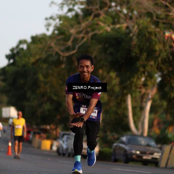 Runner Photo 7709980