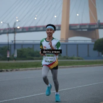 Runner Photo 7709991