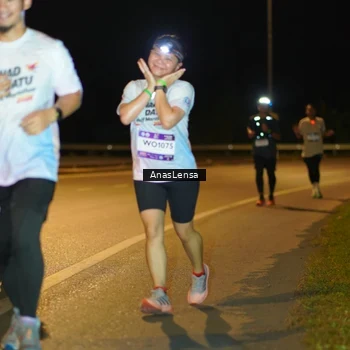 Runner Photo 7710002
