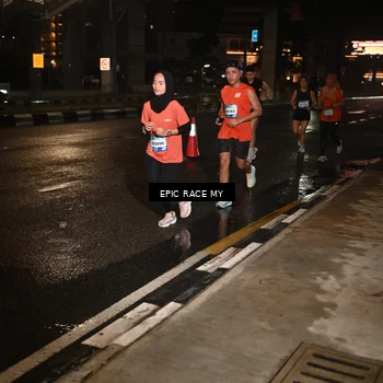 Runner Photo 7710008