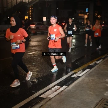 Runner Photo 7710011
