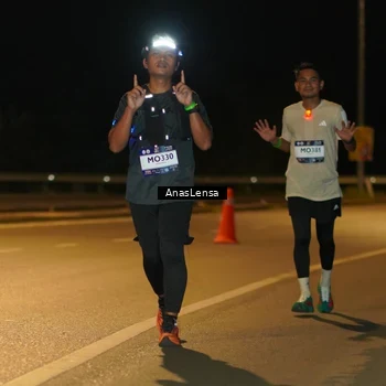 Runner Photo 7710030