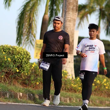 Runner Photo 7710052