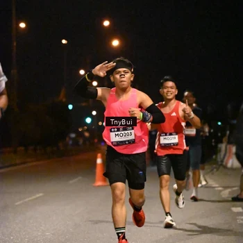 Runner Photo 7710071