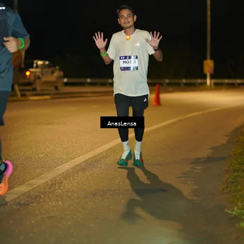 Runner Photo 7710076