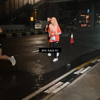 Runner Photo 7710077