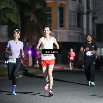 Runner Photo 7710079