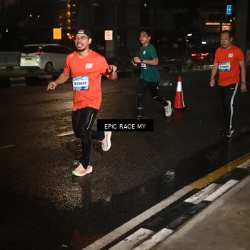Runner Photo 7710086