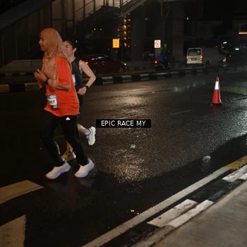 Runner Photo 7710095