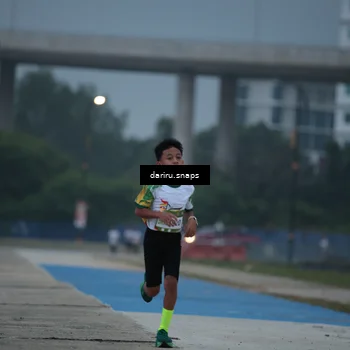 Runner Photo 7710100