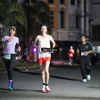 Runner Photo 7710103