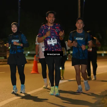 Runner Photo 7710105